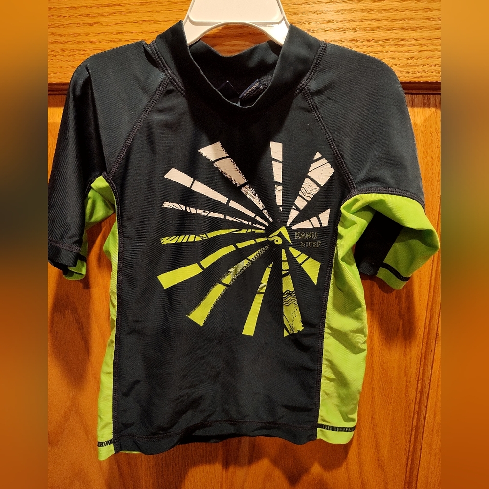Kanu Navy/Green Rash Guard